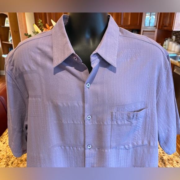 Tori Richard Textured silk‎ blend camp shirt. Sharp Purple w/island buttons. XL - Picture 2 of 5